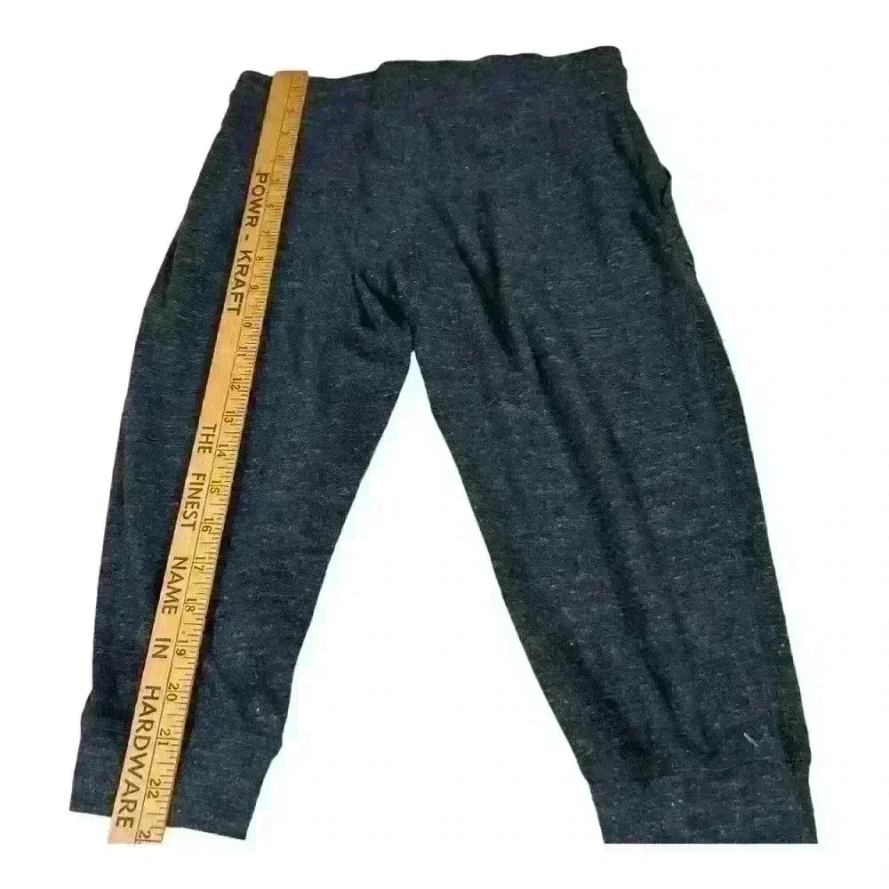 Nike Sportswear Heathered Gray Terry Capri Pants Girl’s Size M